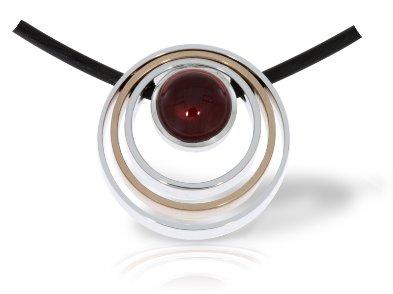 Collier aus Weißgold Rotgold und Granat