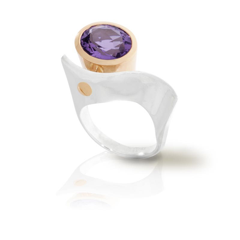 Ring in silver and gold with amethyst